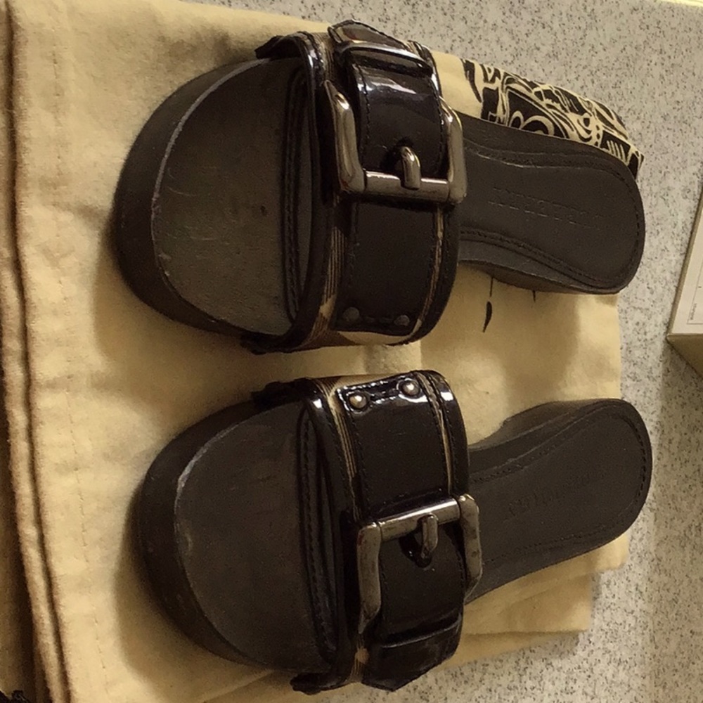 Burberry sandals